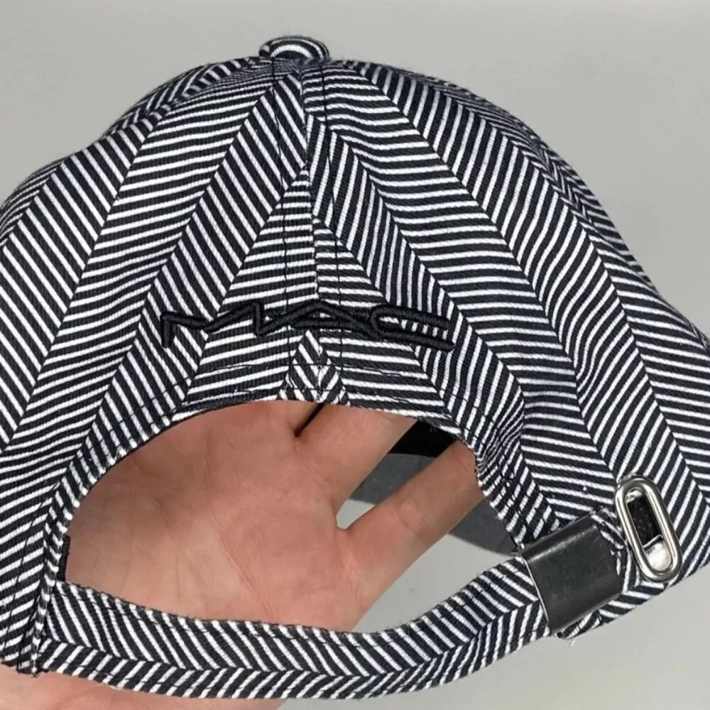 MAC Cosmetics Basic B!tch Hat, NWOT, BLK/WHITE - Picture 2 of 2